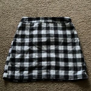 American Eagle plaid skirt